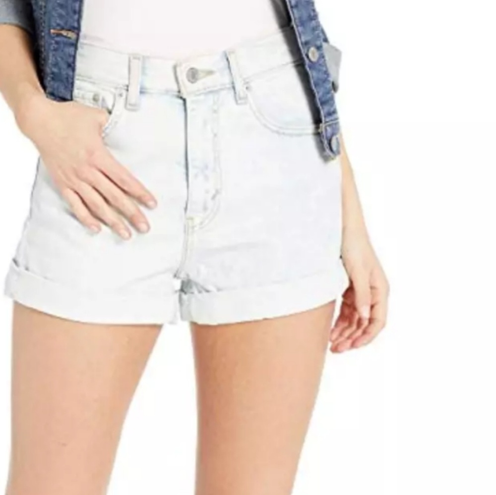 Levi's Mom Shorts Sz 2/26 Straight A's